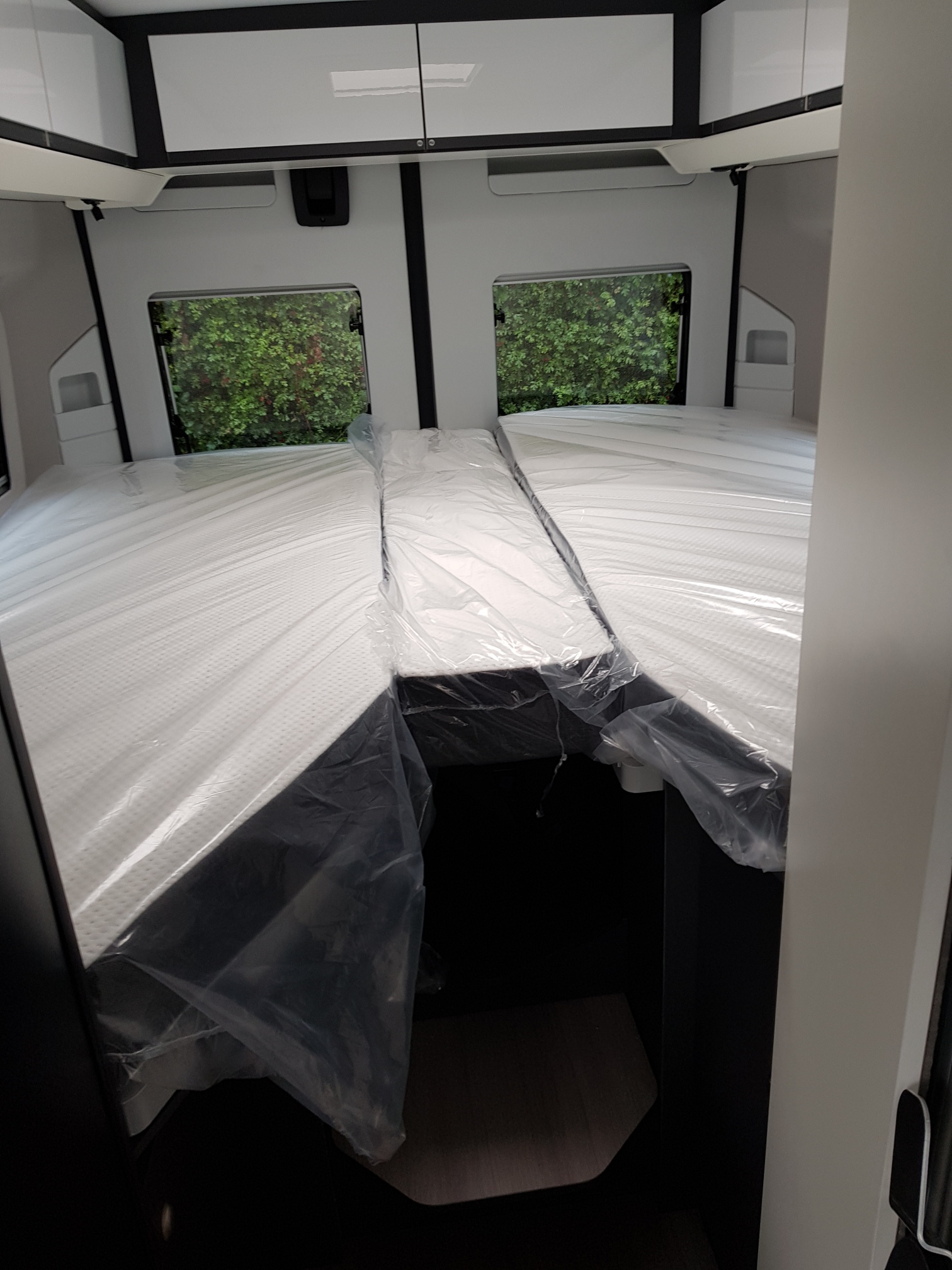 2023 Adria Twin Supreme 640SLB Twin bed version